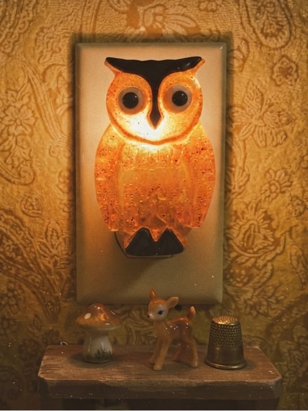Vintage 1970s Amber Lucite Glitter Owl Plug-In Nightlight Made in Japan MCM